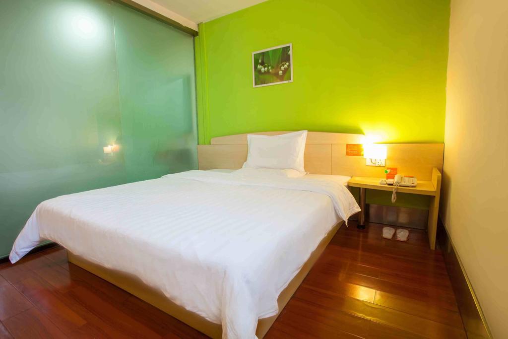 7Days Inn Kunming East Station Juhua Overpass Room photo